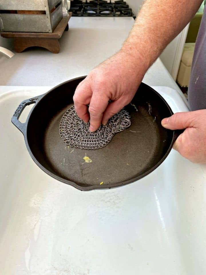 How to Clean a Cast Iron Skillet at Camp 